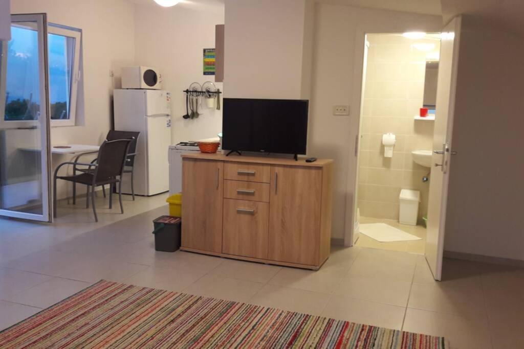 Apartment- Family Studio Malinska Eksteriør bilde