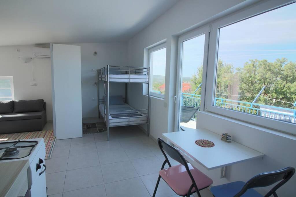 Apartment- Family Studio Malinska Eksteriør bilde